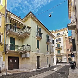 Mva Madama Aparments Italia