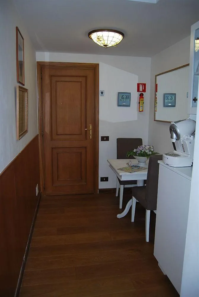 Pettinary Village B&B Rzym 3*,
